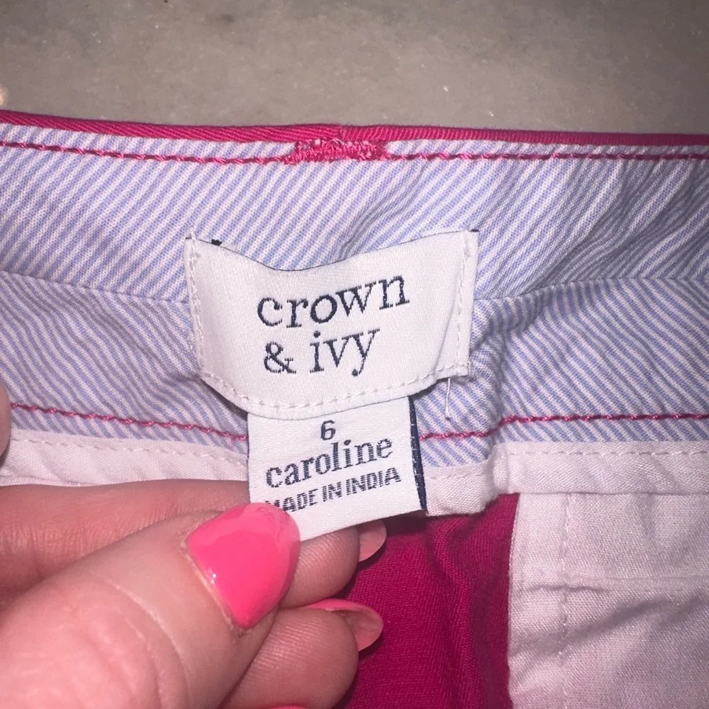 EUC Crown‎ & Ivy Size 6 Women's Pink Rollup Shorts